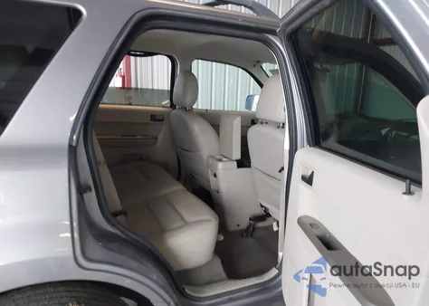 2008 Ford Escape Hybrid z USA, uszkodzony, nr VIN 1FMCU59HX8KC79508